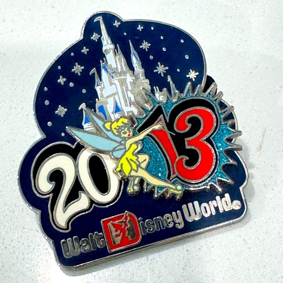 Disney Tinker Bell 2013 Trading Pin - Picture 1 of 3